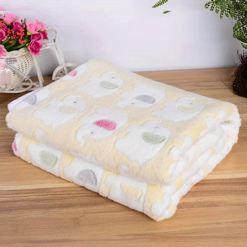 Cartoon Elephant Fleece Pet Blanket - Yellow / 60 x 40 cm
