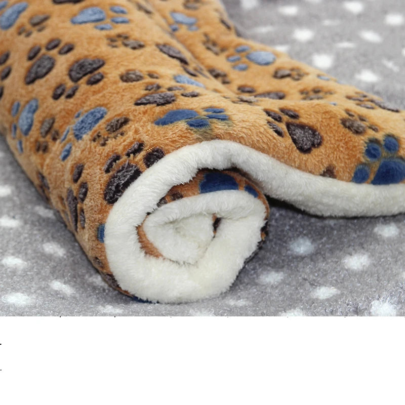 Soft Fleece Pet Blanket Mat - Brown paw prints / 2XL (80 x 57 cm)