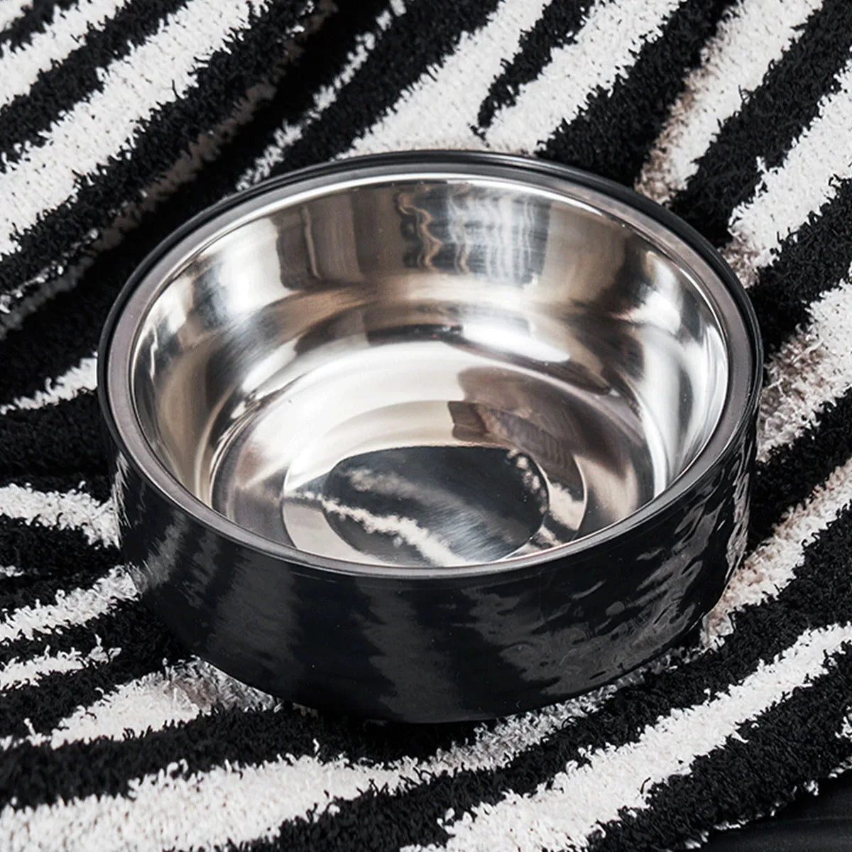 Ripple Steel Bowl on Raised Stand