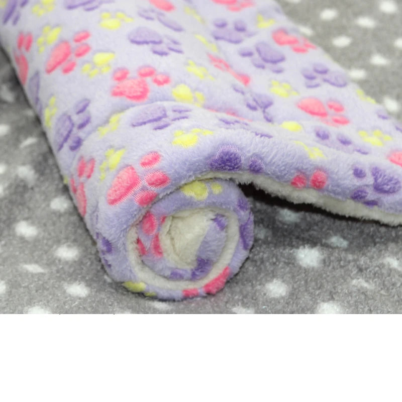 Soft Fleece Pet Blanket Mat - Lilac paw prints / S (35 x 27 cm)