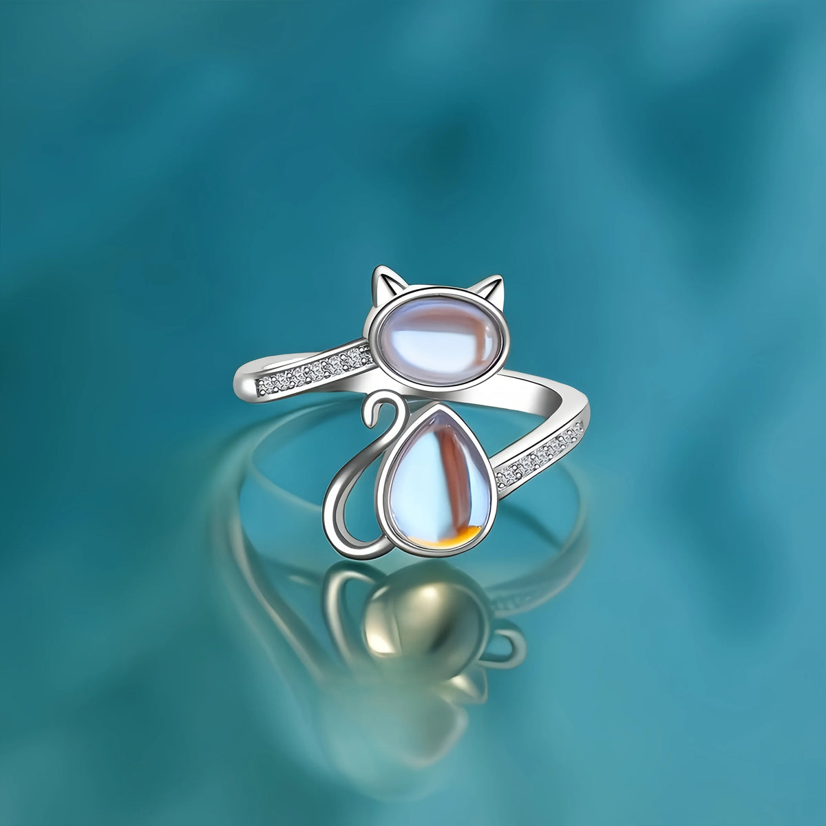 Moonstone-Effect Cat Ring