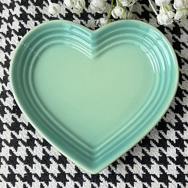 Heart-Shaped Ceramic Cat Dish