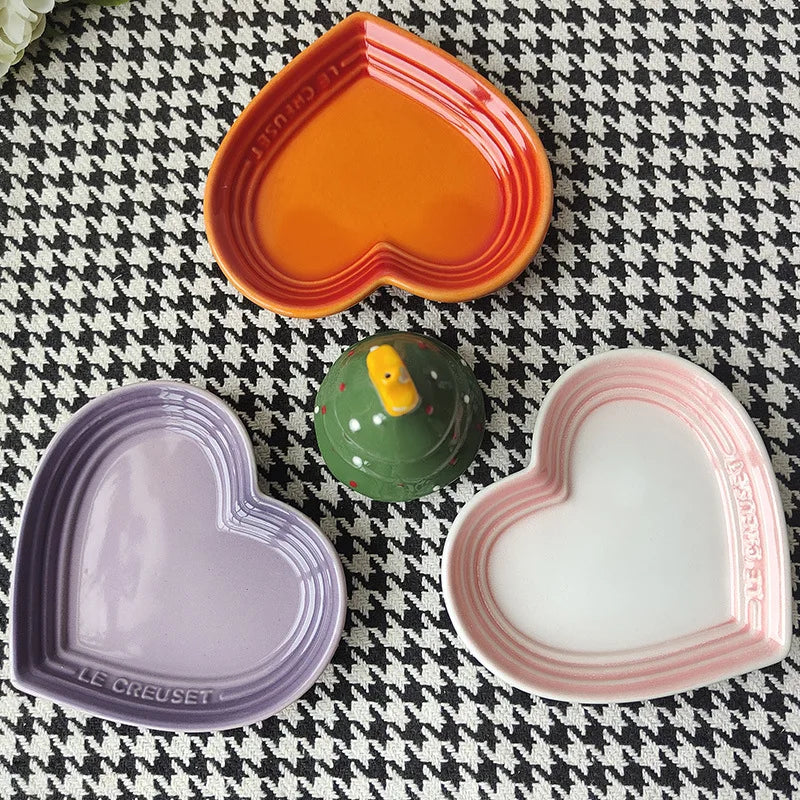 Heart-Shaped Ceramic Cat Dish