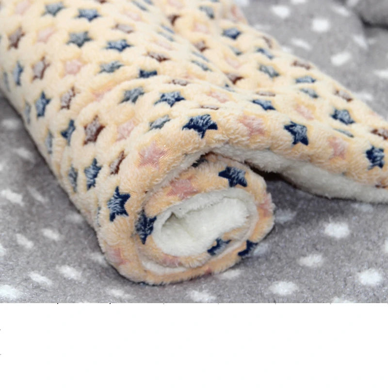 Soft Fleece Pet Blanket Mat - Beige stars / S (35 x 27 cm)