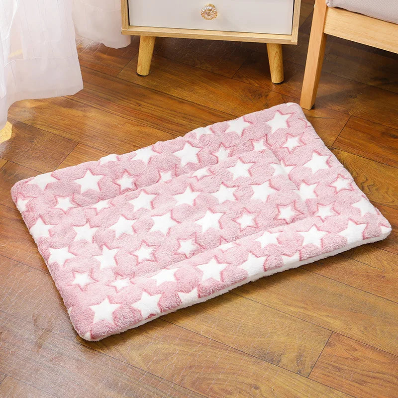 Double-Sided Plush Pet Mat - Pink White Star / XL, 69 x 52 cm