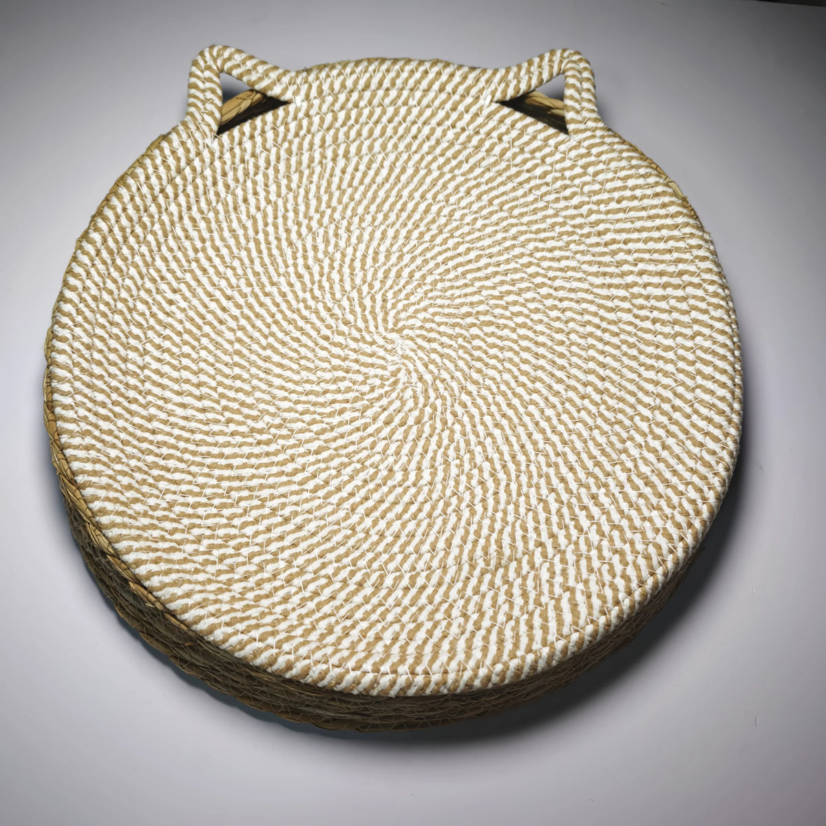 Round Woven Cat Scratcher Bed
