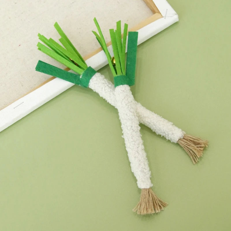 Leek-Shaped Cat Chew Teaser