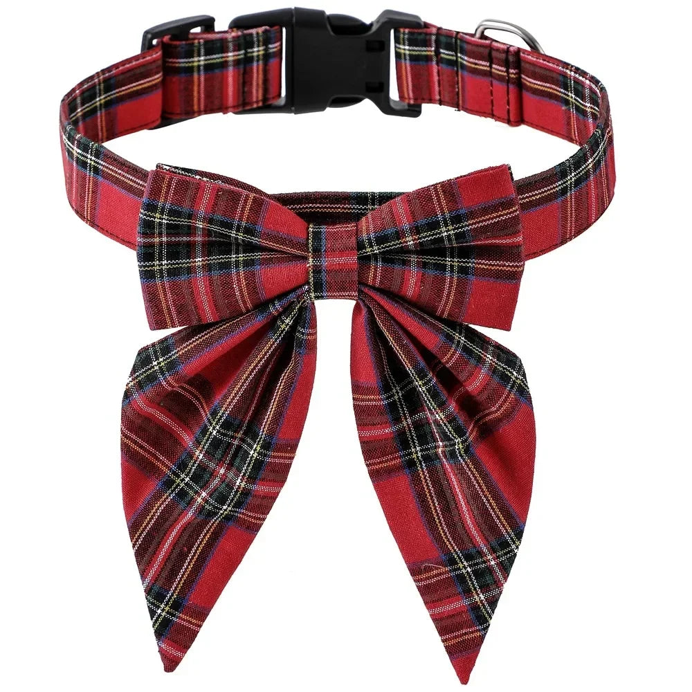 Christmas Bow Tie Dog Collar - Red Lattice / S (2 x 40 cm)