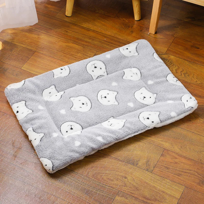 Double-Sided Plush Pet Mat - Gray Bear / XL, 69 x 52 cm