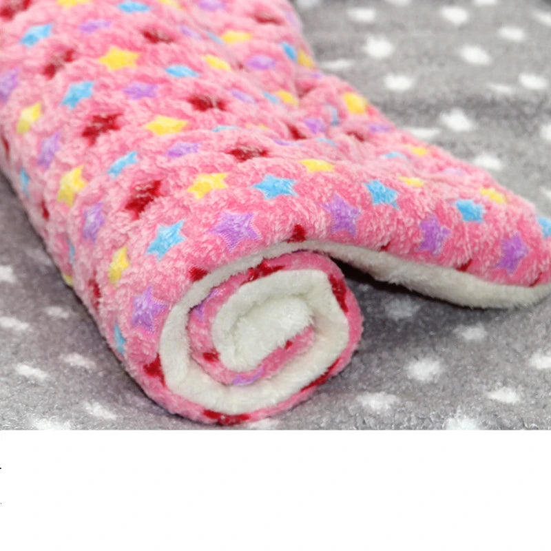 Soft Fleece Pet Blanket Mat - Pink stars / S (35 x 27 cm)