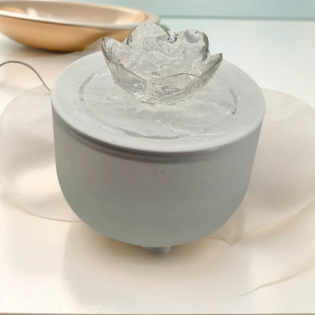 Flower Cat Water Fountain, 1.2 L - White Lotus Flowers