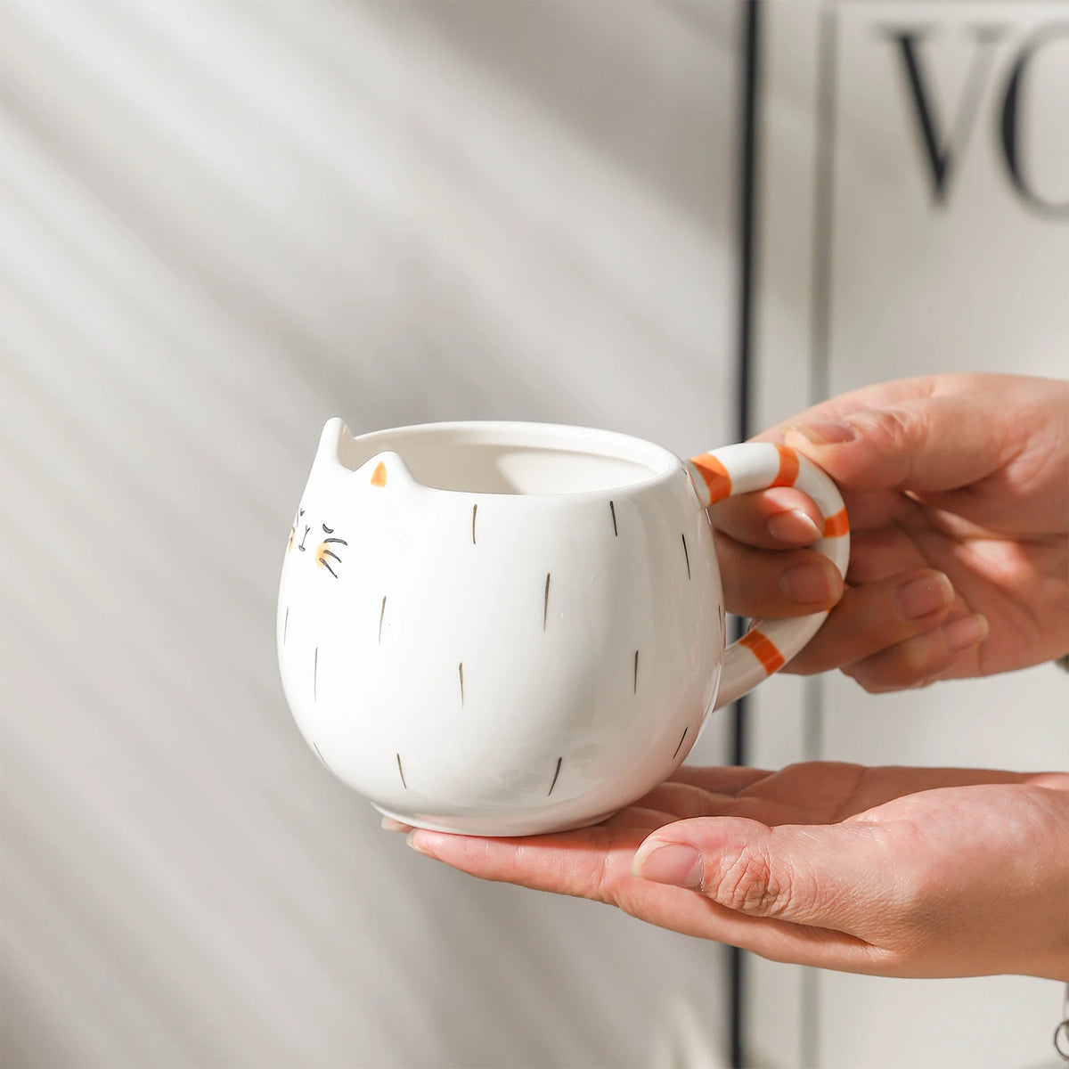 Cat Shaped Ceramic Mug (380ml)