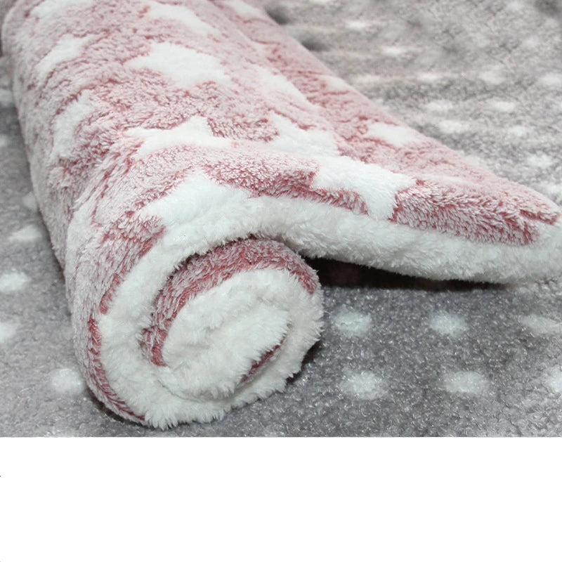Soft Fleece Pet Blanket Mat - Dusky pink stars / S (35 x 27 cm)